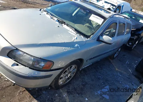 2001 Volvo V70 T5 z USA, uszkodzony, nr VIN YV1SW53D111008438